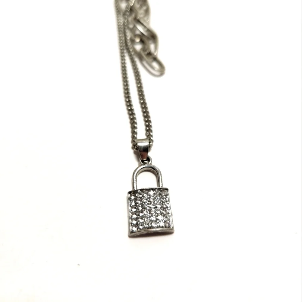 Source Unknown double chain